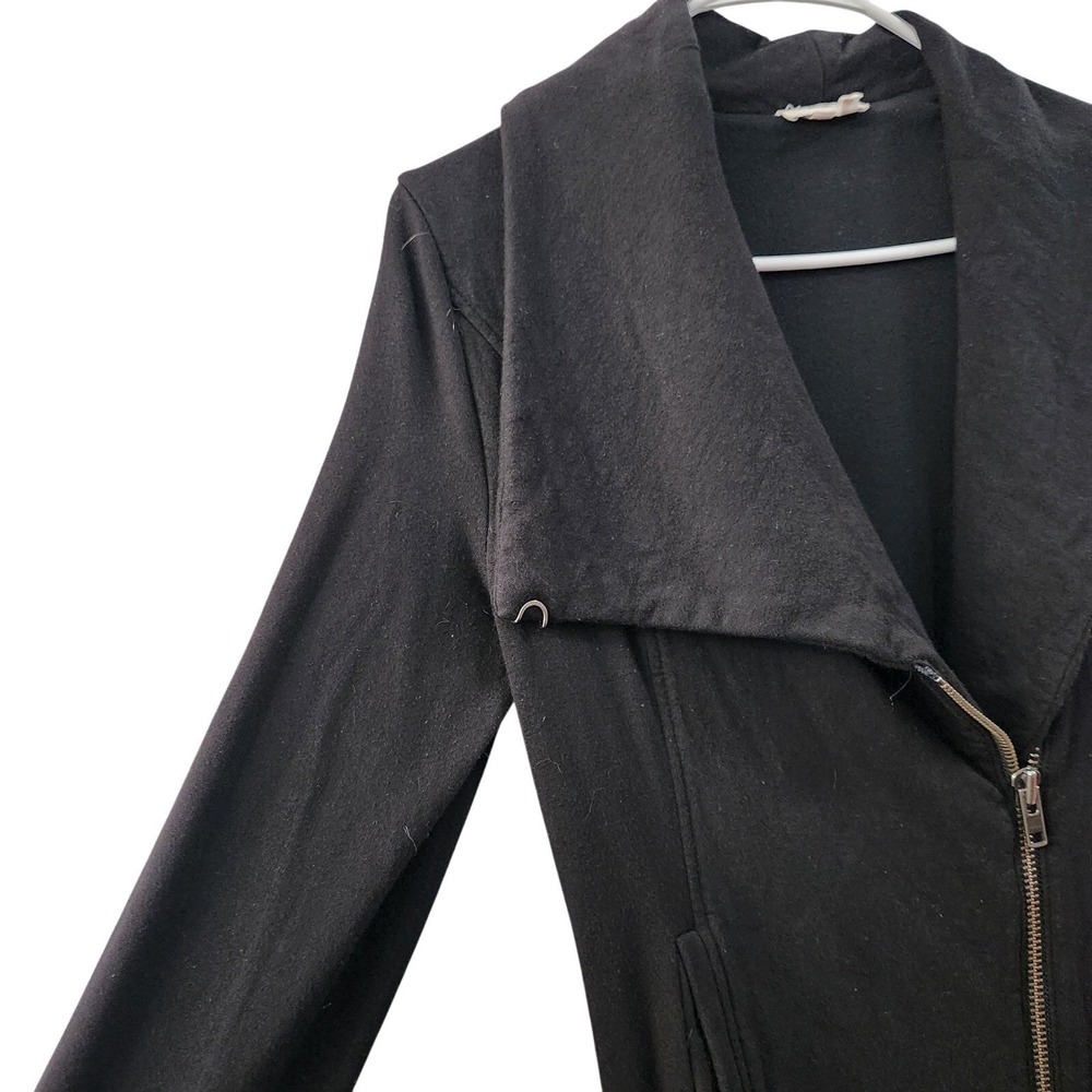 Sold - Picture 3 of 7